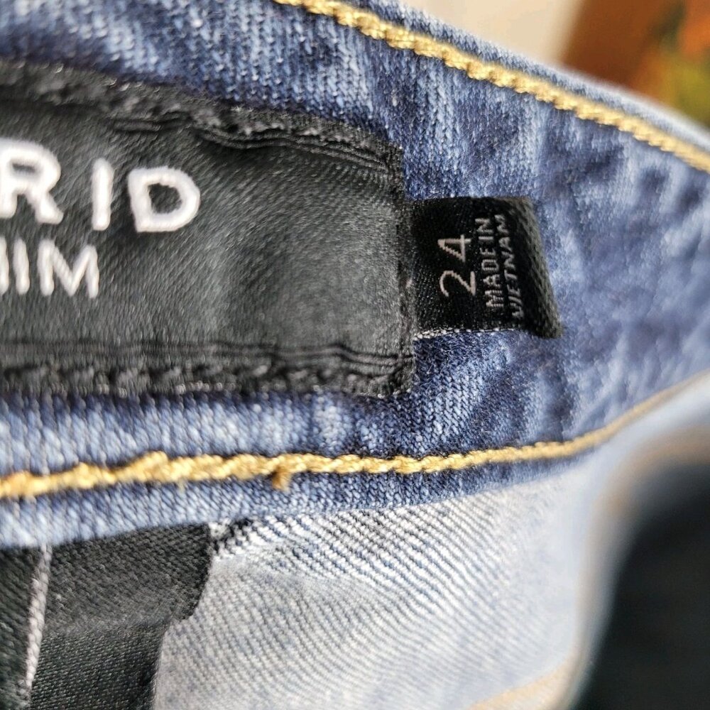 Torrid Jeans Plus 24 Medium Wash Blue Denim High Rise Stretch Straight Leg - Picture 5 of 5